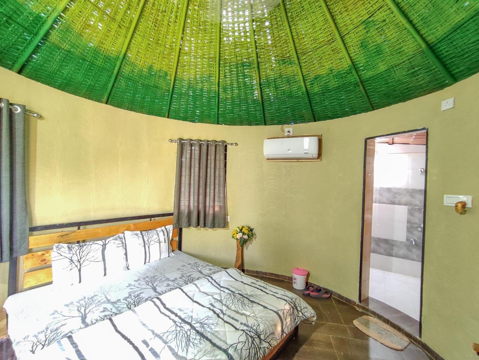 Van Vagdo Resort Rajpipla エクステリア 写真