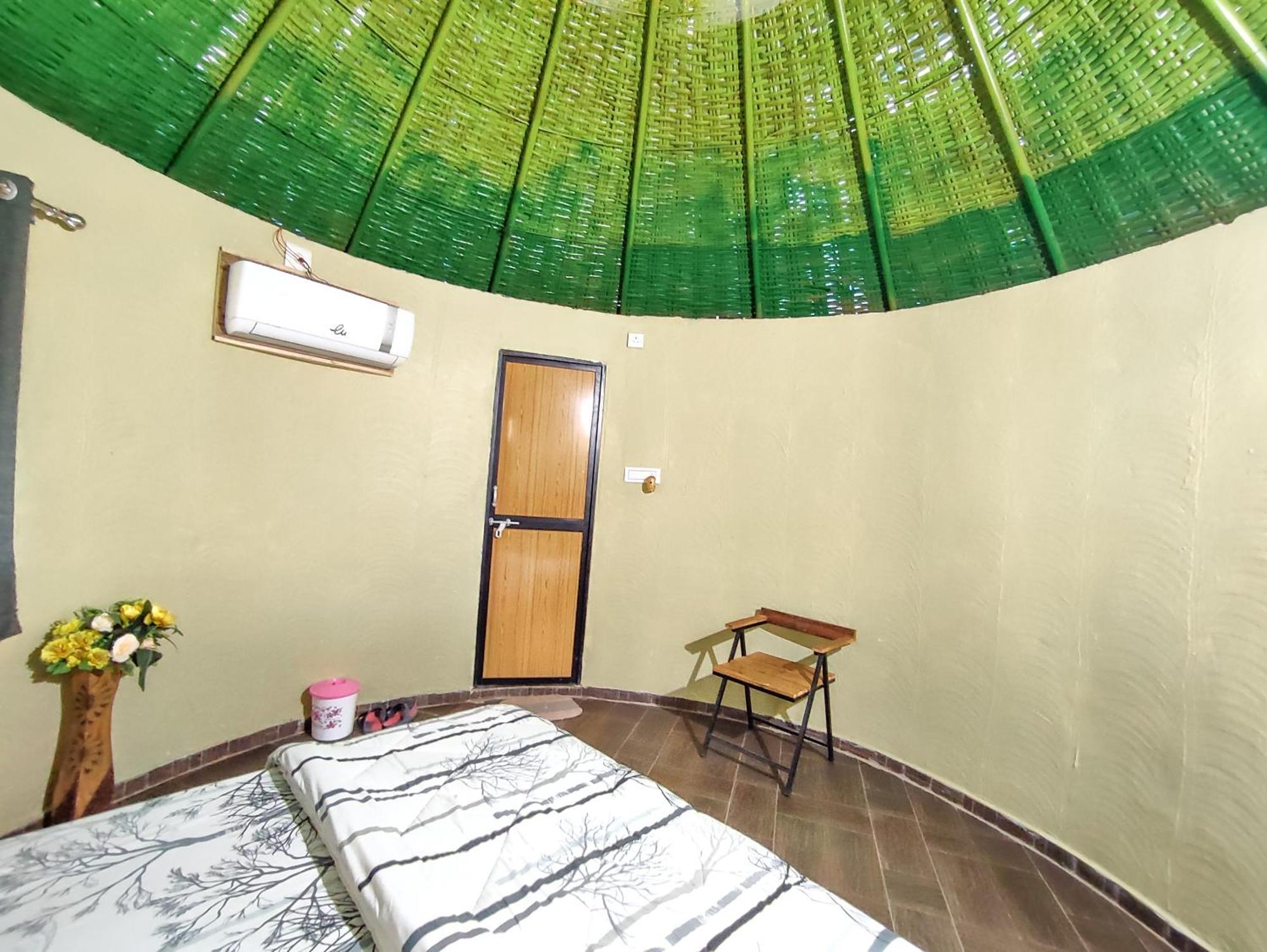 Van Vagdo Resort Rajpipla エクステリア 写真