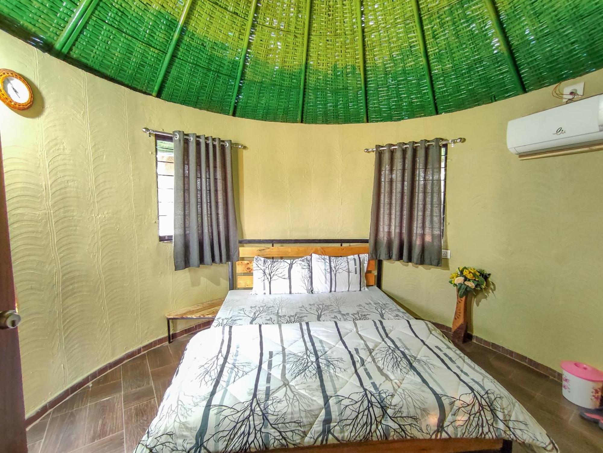 Van Vagdo Resort Rajpipla エクステリア 写真