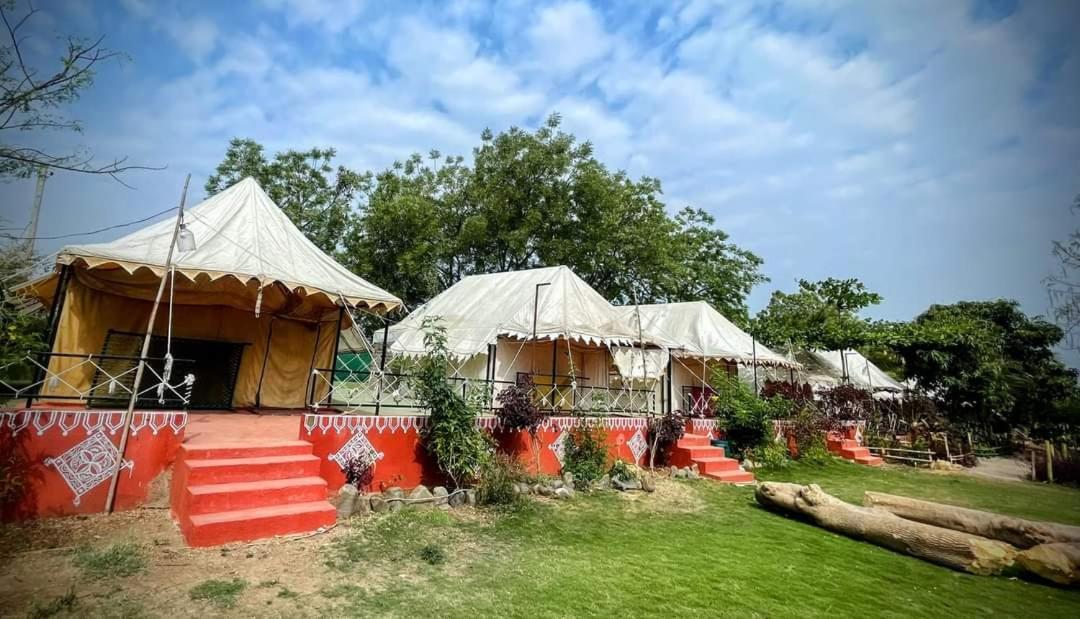 Van Vagdo Resort Rajpipla エクステリア 写真